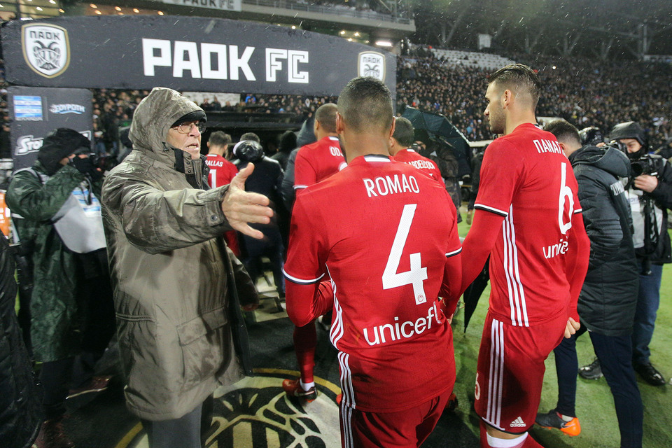 Πεδίο μάχης η Τούμπα μετά τον τραυματισμό Γκαρσία-3