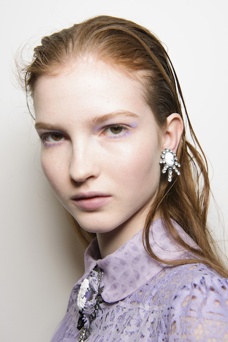 Τα beauty trends από το London Fashion Week που μπορούμε να υιοθετήσουμε τώρα-2