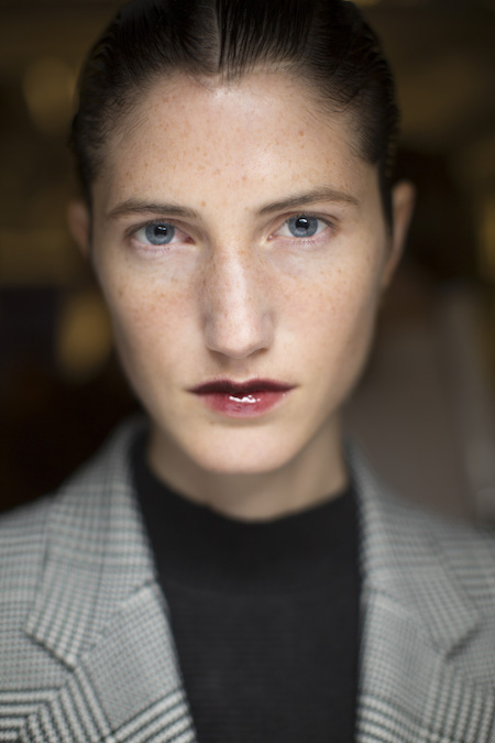 Τα beauty trends από το London Fashion Week που μπορούμε να υιοθετήσουμε τώρα-4