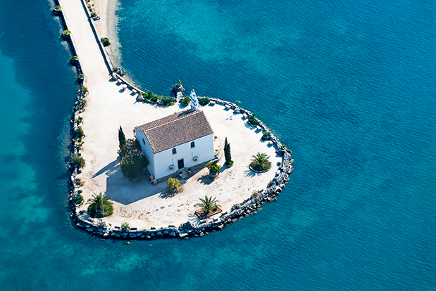 ‘Ηλιος, θάλασσα, ξωκλήσι-4