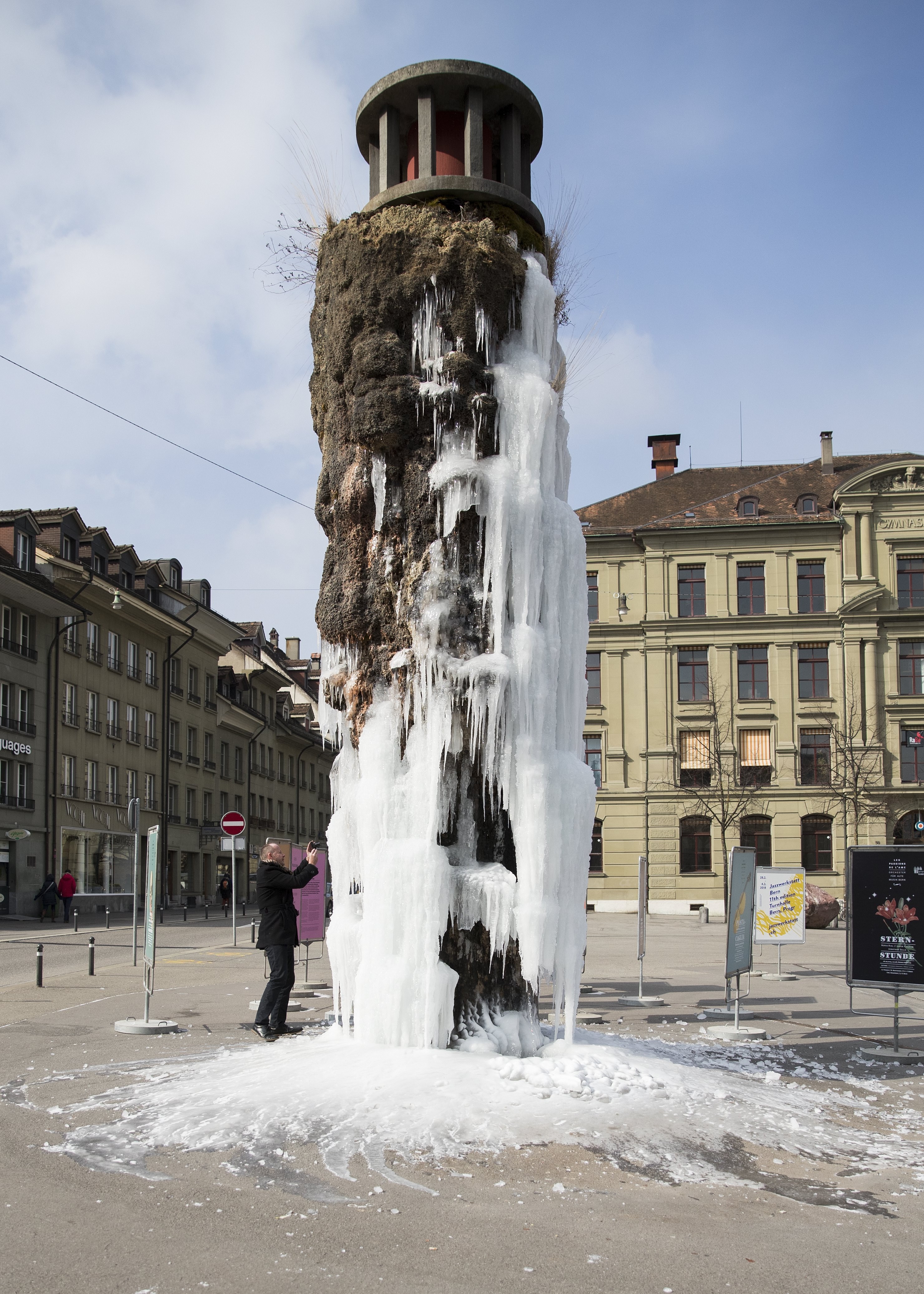 Η Ευρώπη «στον πάγο» – Δεκάδες νεκροί και τεράστια προβλήματα από το δριμύ ψύχος-13