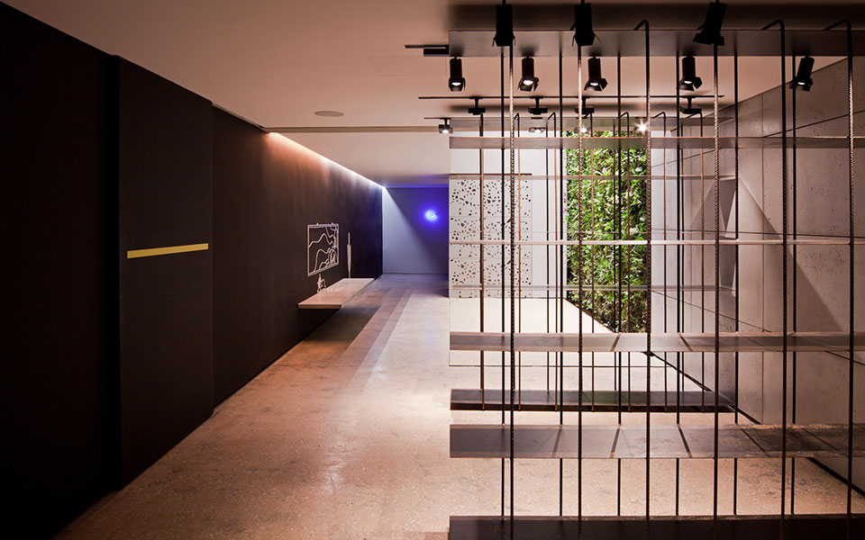 Κτίρια της κρίσης και της απόλαυσης-4