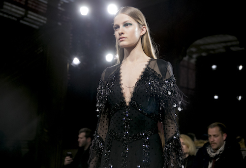 Πώς να εφαρμόσετε ένα couture μακιγιάζ αυτό το Σαββατόβραδο-1