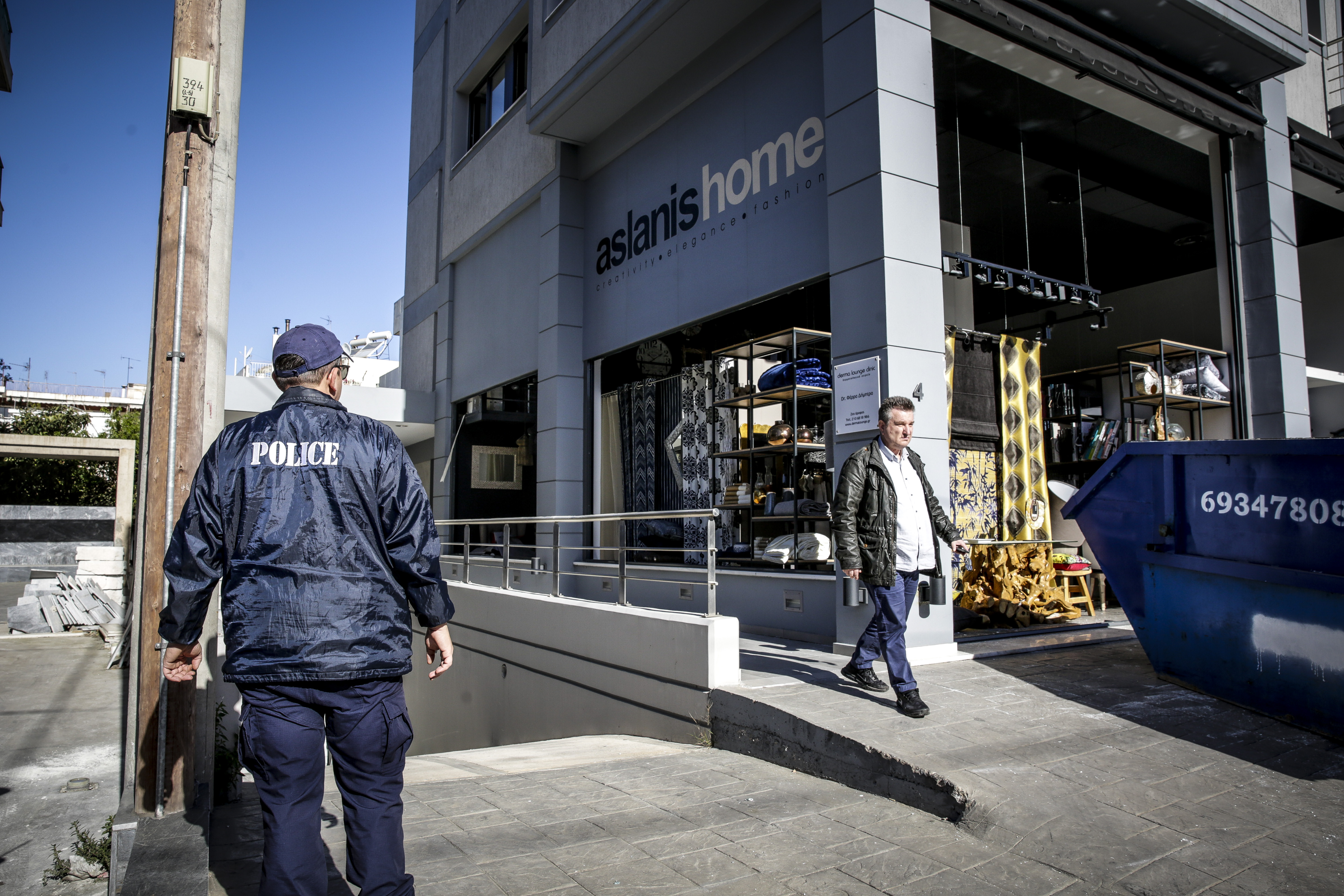 Οι πρώτες εικόνες από την έκρηξη σε κατάστημα με είδη σπιτιού στο Χαλάνδρι-2