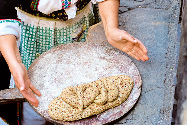 Όλυμπος Καρπάθου: Εδώ που σταμάτησε ο χρόνος-3