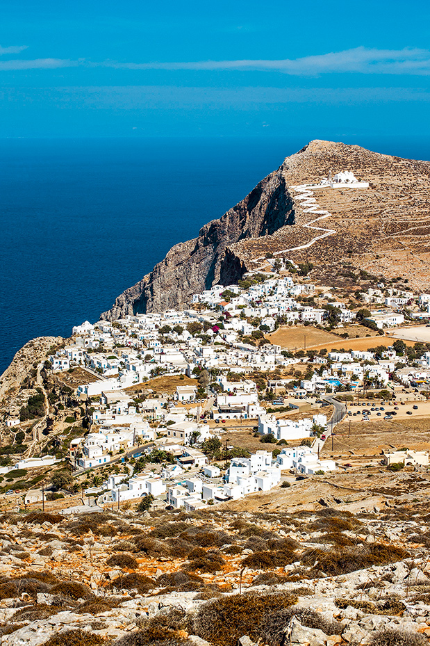 Φολέγανδρος: Λευκό και απέριττο-2