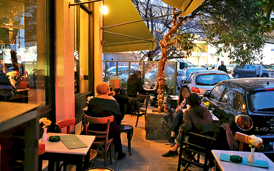 Μια… Τσακάλωφ στο Παγκράτι-1