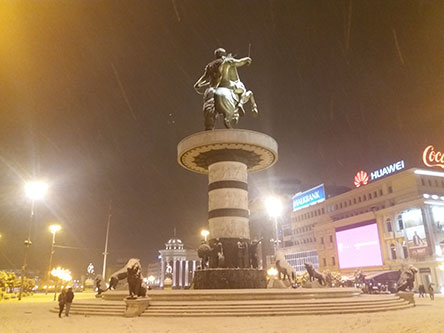 Σκόπια: Από το… τσεμπέρι στον προθάλαμο του ΝΑΤΟ-2