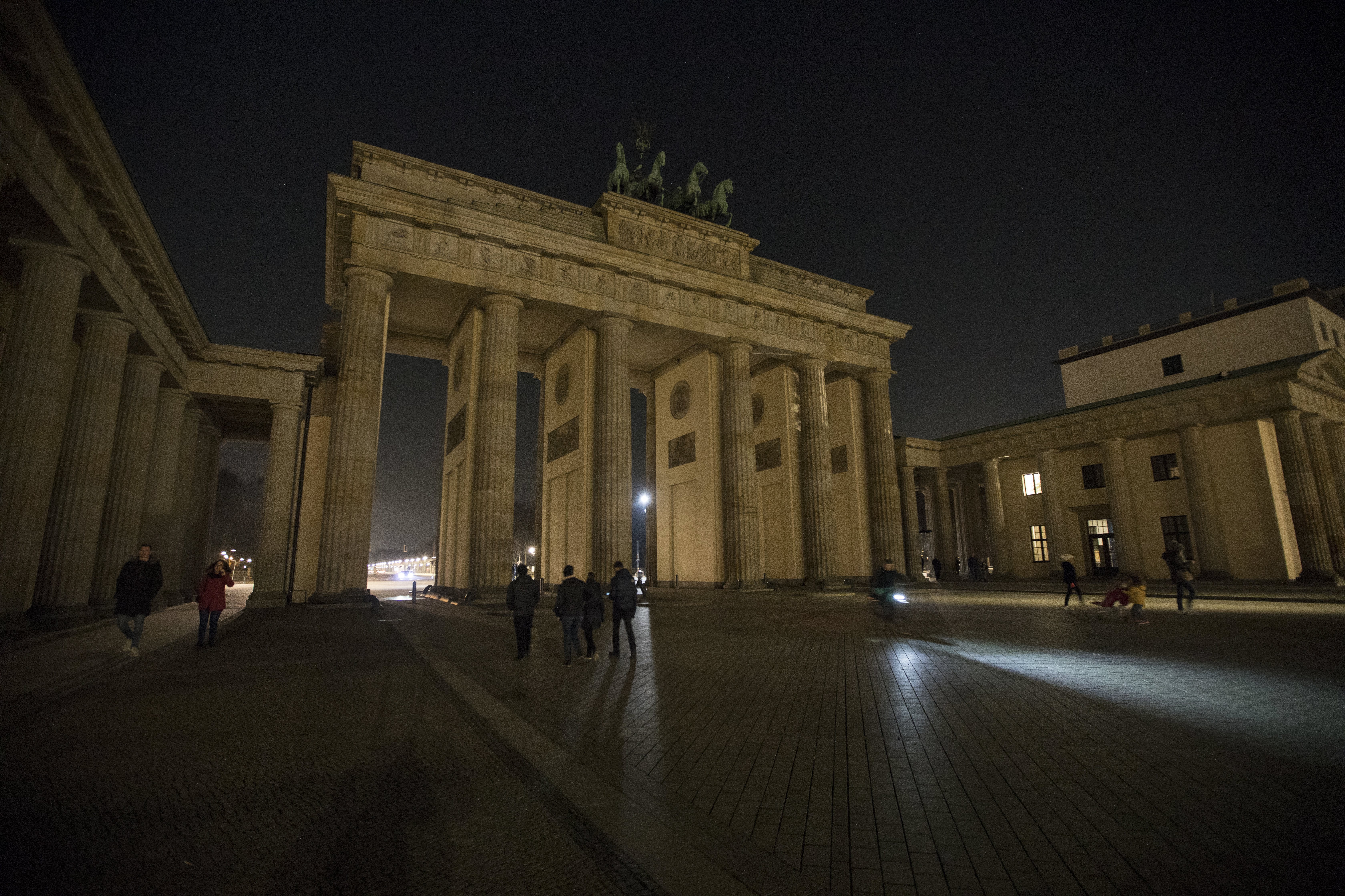Ωρα της Γης: Οταν ο πλανήτης βυθίστηκε στο σκοτάδι (φωτογραφίες)-6