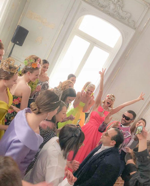 Ο Βασίλης Ζούλιας και η Βίκυ Καγιά γιόρτασαν 25 χρόνια κοινής πορείας με ένα μαγικό σόου-2