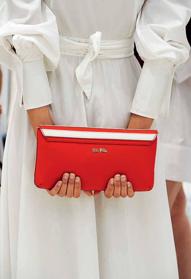 Και όμως, κάτι αλλάζει-1