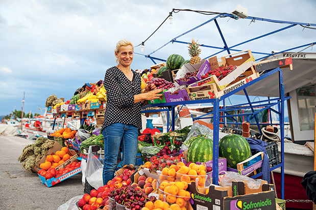 Αίγινα: Πικνίκ κάτω από τις ελιές-1
