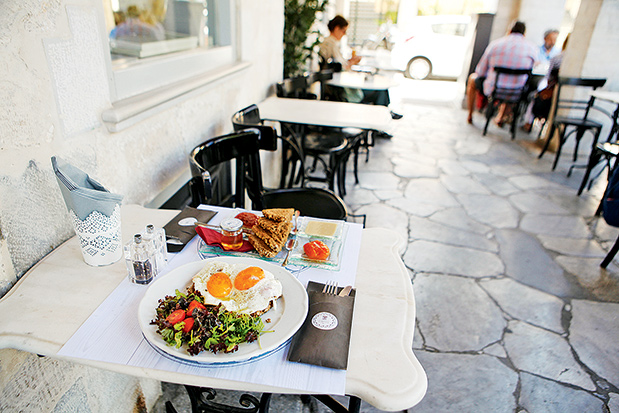 Σύρος: Η «αρχόντισσα» των Κυκλάδων-2