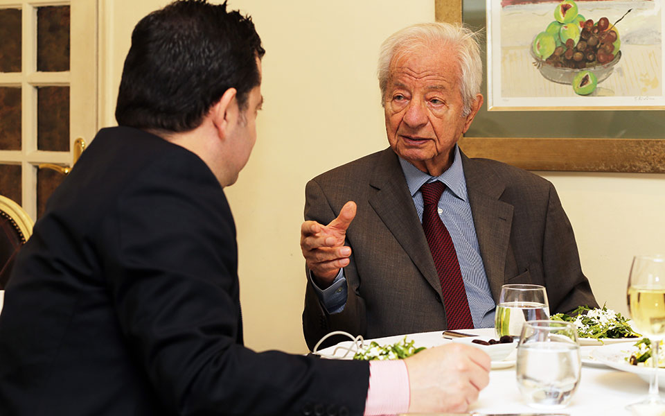 Παρασκευάς Αυγερινός: Η απλή αναλογική οδηγεί σε διχασμό-1
