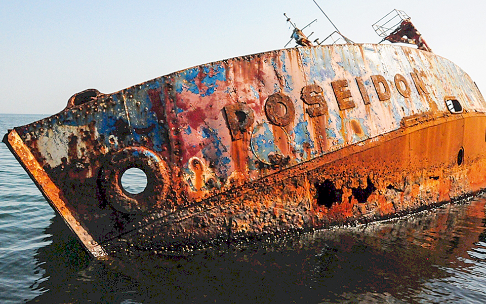 Η ομορφιά των παροπλισμένων πλεούμενων αποτυπώνεται στον φακό του Ιταλού Στέφανο Μπενάτσο-1
