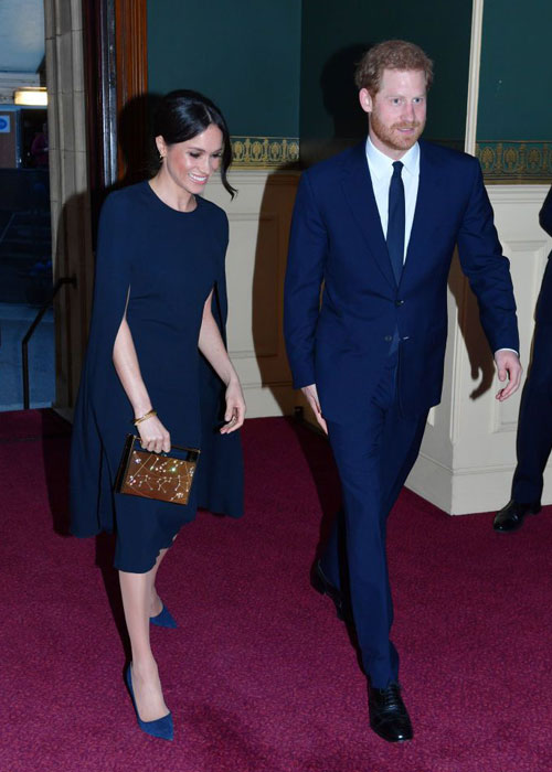 It’s Viral: ”Τι έκανε η Βασίλισσα για να το αξίζει όλο αυτό;”-2