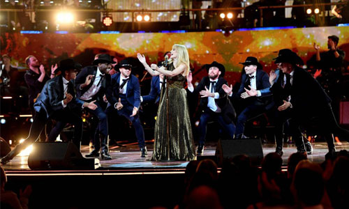 It’s Viral: ”Τι έκανε η Βασίλισσα για να το αξίζει όλο αυτό;”-3