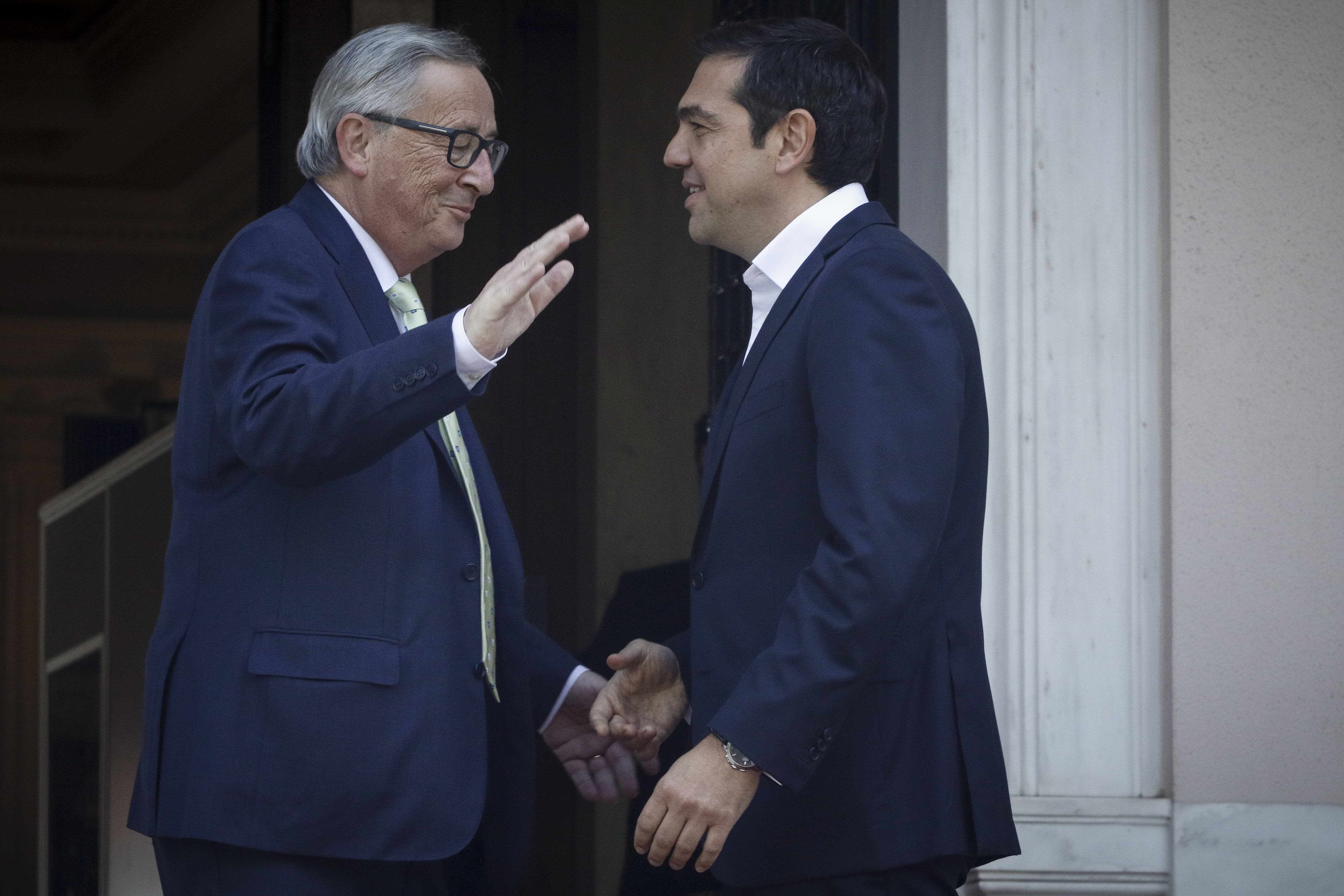 Η οικονομία στο επίκεντρο της συνάντησης Τσίπρα-Γιούνκερ-1