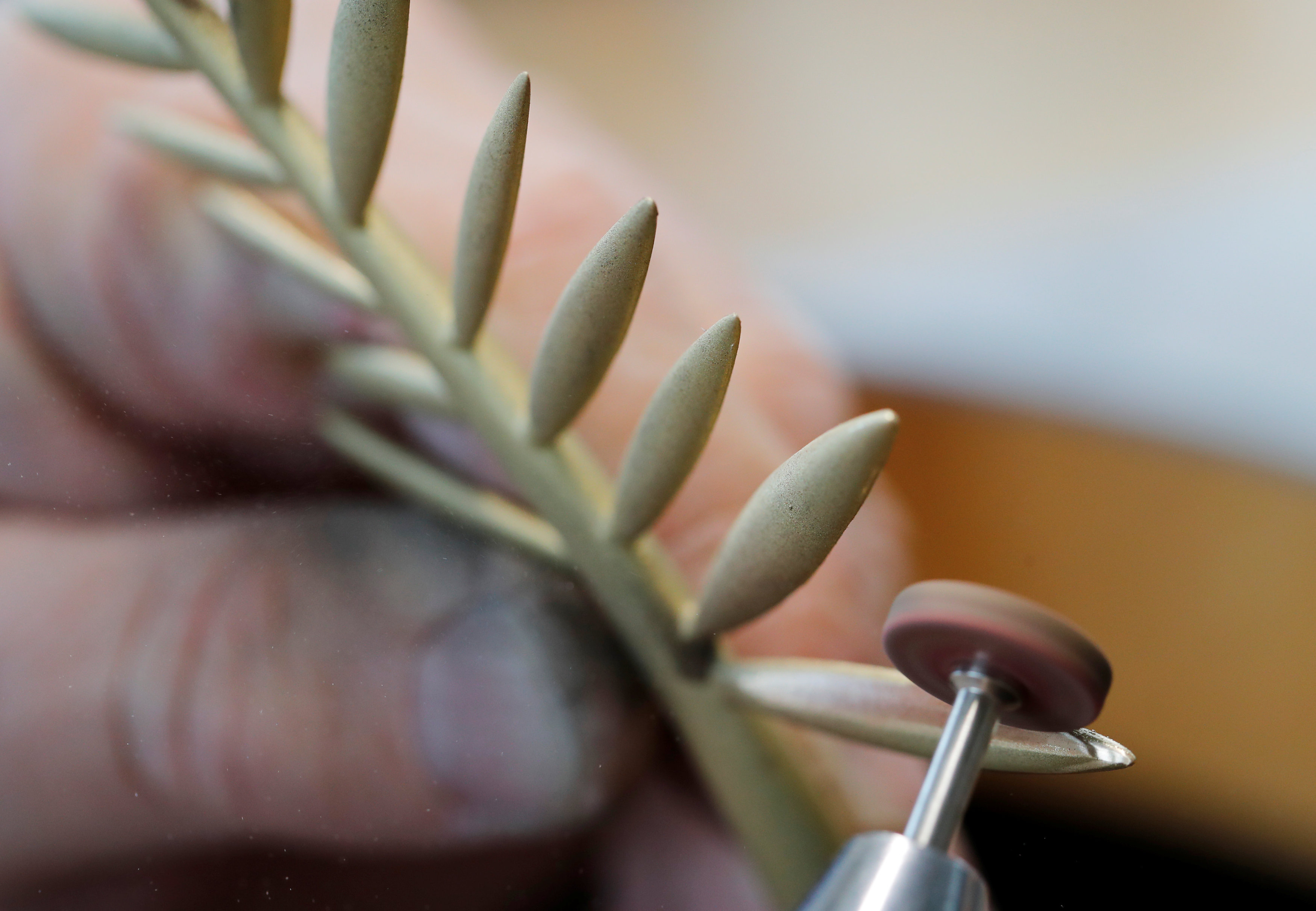 Εντυπωσιακές εικόνες: Πώς κρύσταλλο και χρυσός μετατρέπονται σε… Χρυσούς Φοίνικες-2