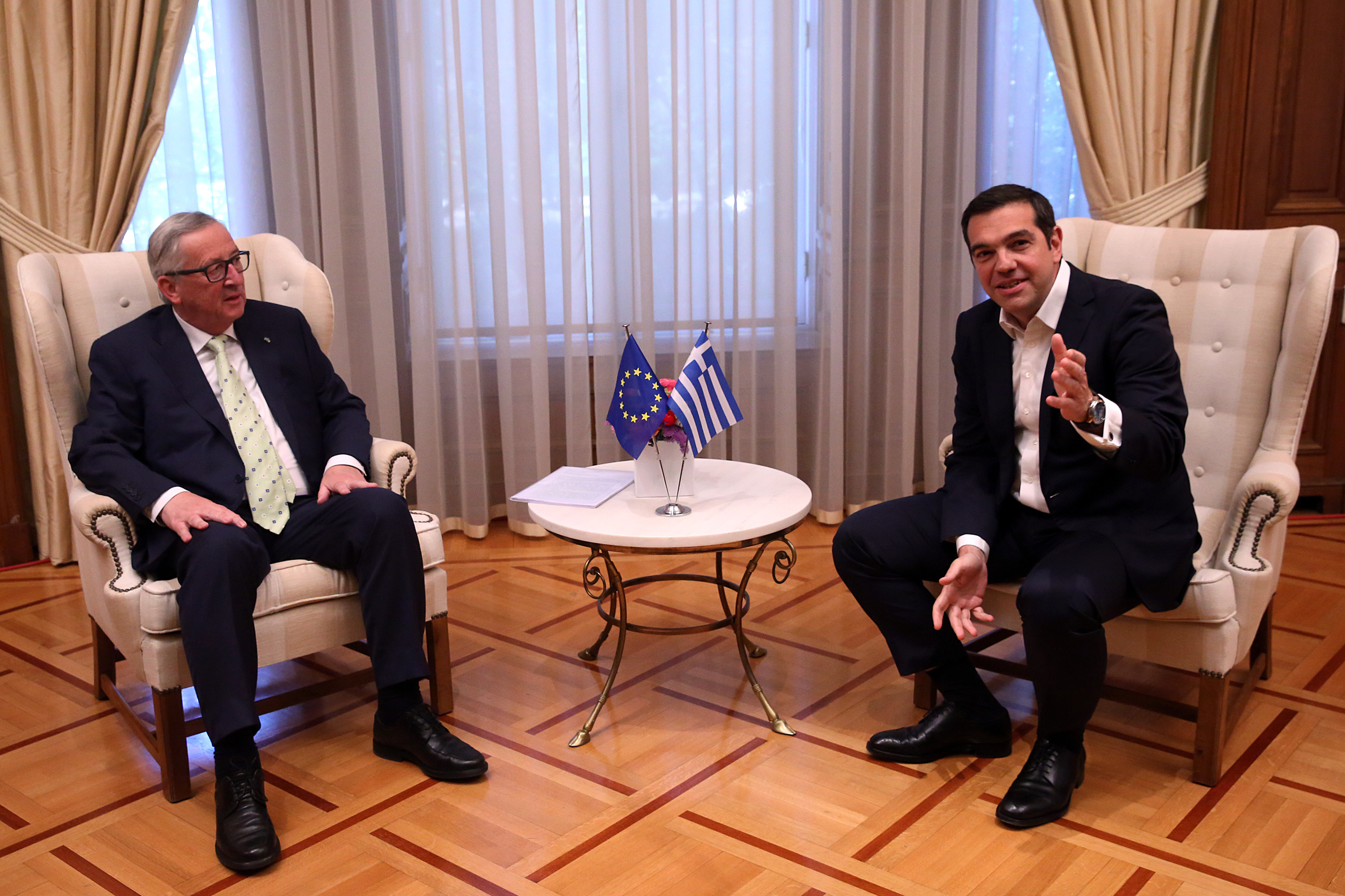 Η οικονομία στο επίκεντρο της συνάντησης Τσίπρα-Γιούνκερ-4