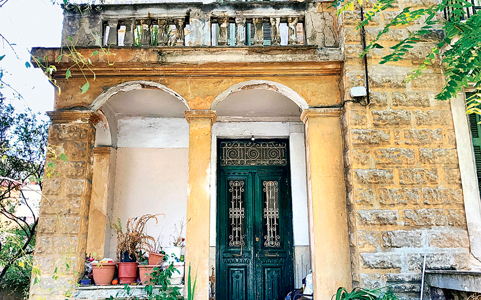 «Περπατώντας στην Αθήνα» συντροφιά με τον δημοσιογράφο Νίκο Βατόπουλο και την «Κ»-1