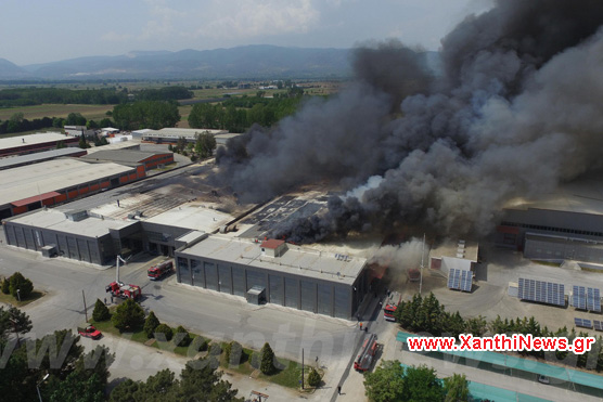 Ξάνθη: Εσβησε η φωτιά στο εργοστάσιο – Προληπτικά μέτρα προστασίας τα επόμενα 24ωρα (φωτογραφίες και βίντεο)-9
