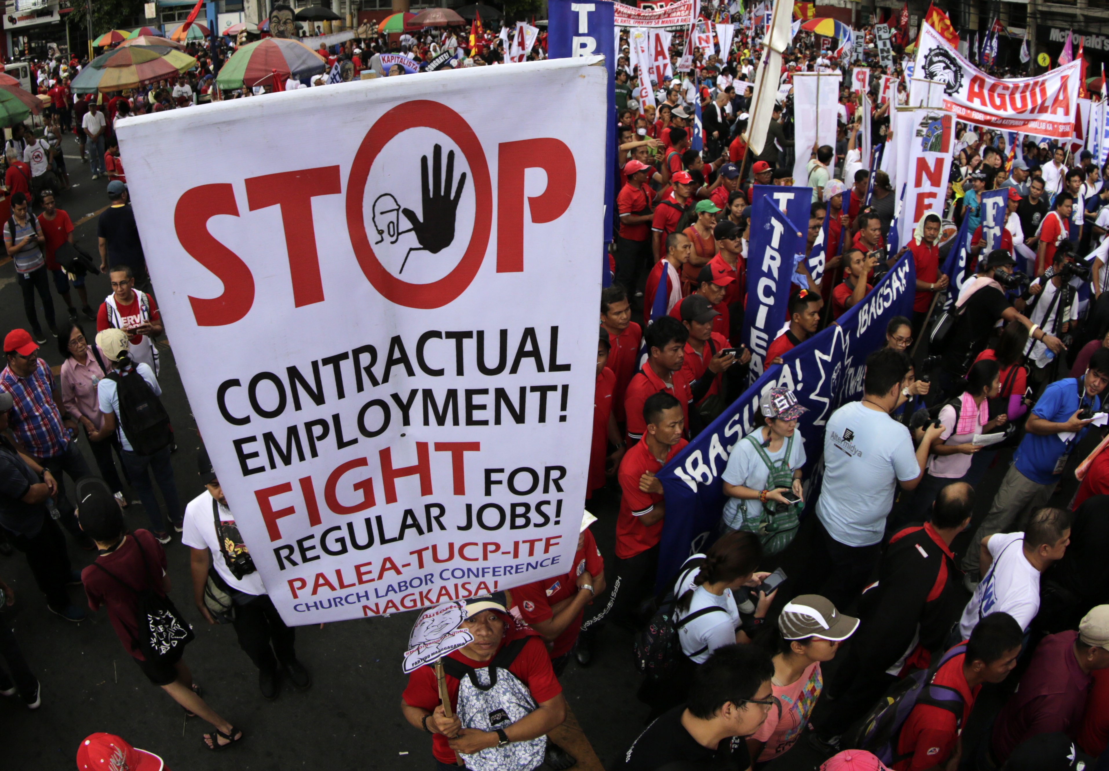 Συγκεντρώσεις σε όλον τον κόσμο για την εργατική Πρωτομαγιά (φωτογραφίες)-19