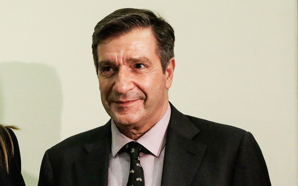 Προσπάθεια ελέγχου δήμων και περιφερειών από την κυβέρνηση-3