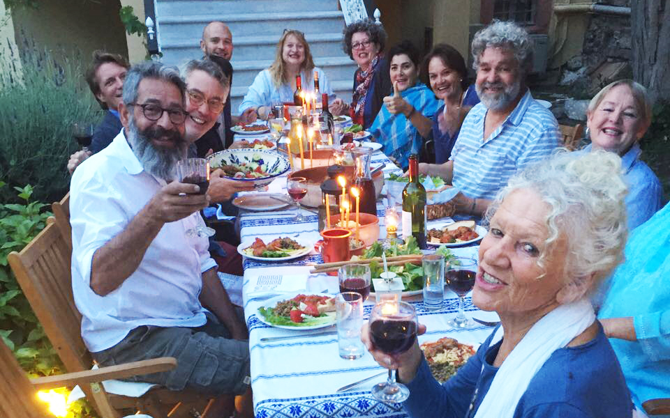 Φυτώριο ιδεών το «ομιλούν τραπέζι»-1