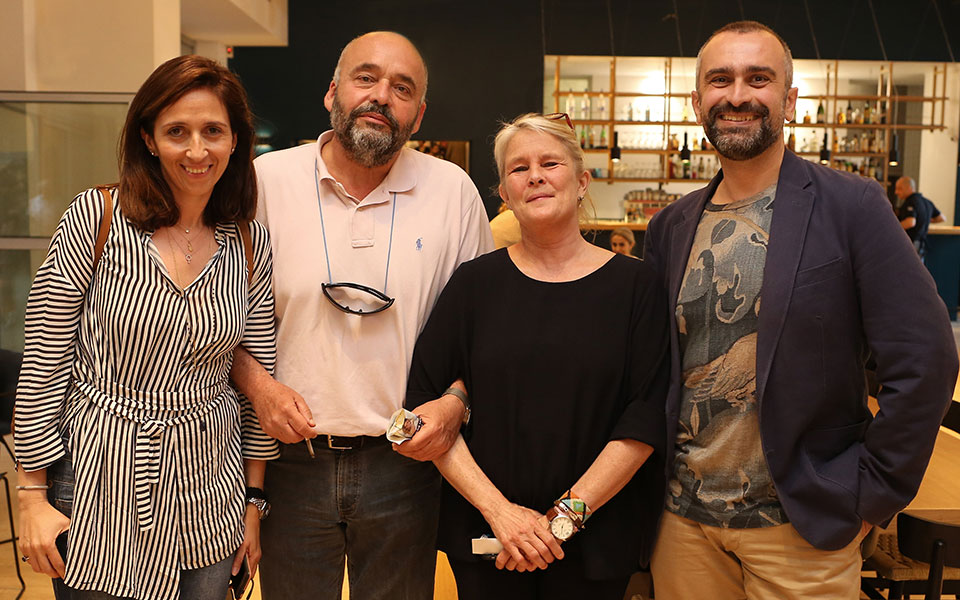 Μια χώρα σε αναμονή – Ανοιξε η έκθεση της Ειρήνης Βουρλούμη στο Μπενάκη-1