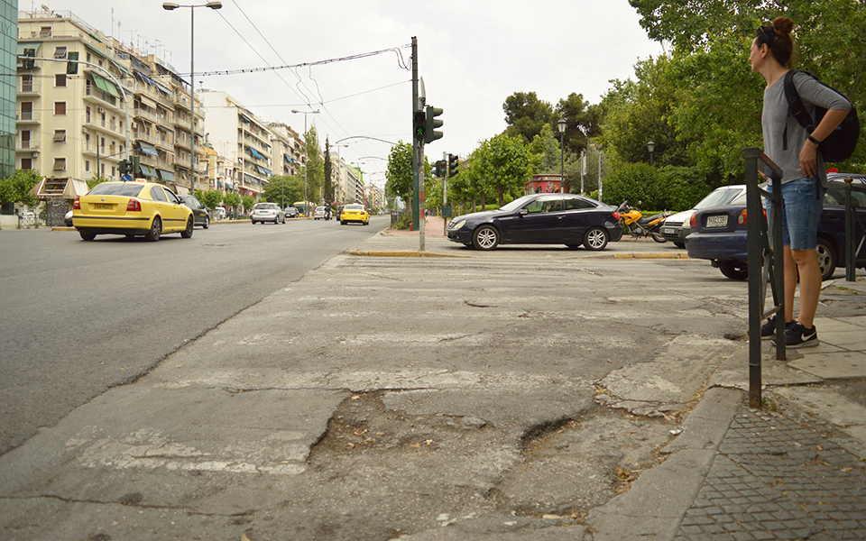 Στην Αθήνα «εκτελούνται» δρόμοι, όχι έργα-3