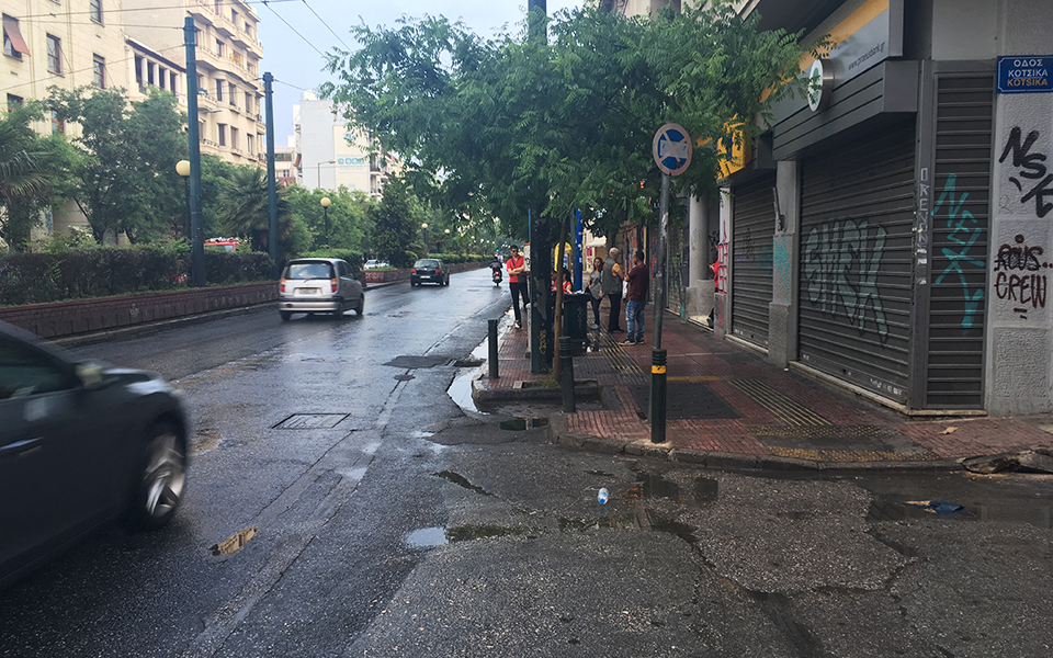 Στην Αθήνα «εκτελούνται» δρόμοι, όχι έργα-5