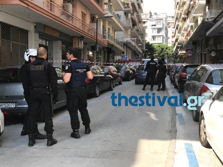 Εντοπίστηκαν 5 χειροβομβίδες σε σπίτι στη Θεσσαλονίκη (φωτό – βίντεο)-3