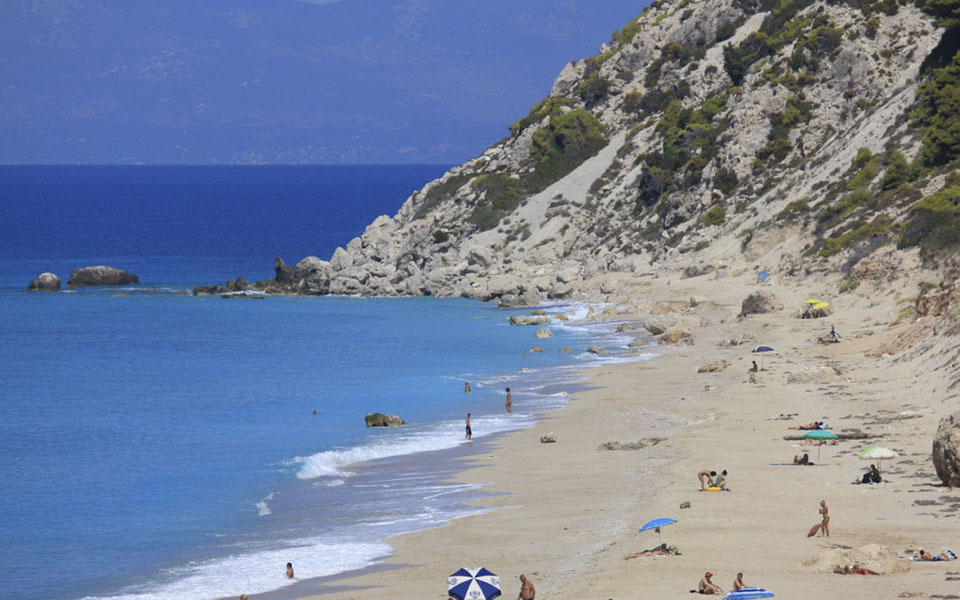 Γαλάζιες σημαίες: Οι πιο καθαρές παραλίες για το 2018-3