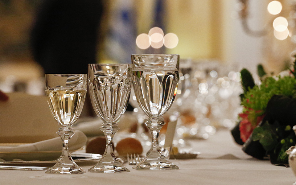 Κάρολος: «Είμαστε όλοι Ελληνες» – Καρέ καρέ το δείπνο στο Προεδρικό Μέγαρο (φωτο-βίντεο)-4