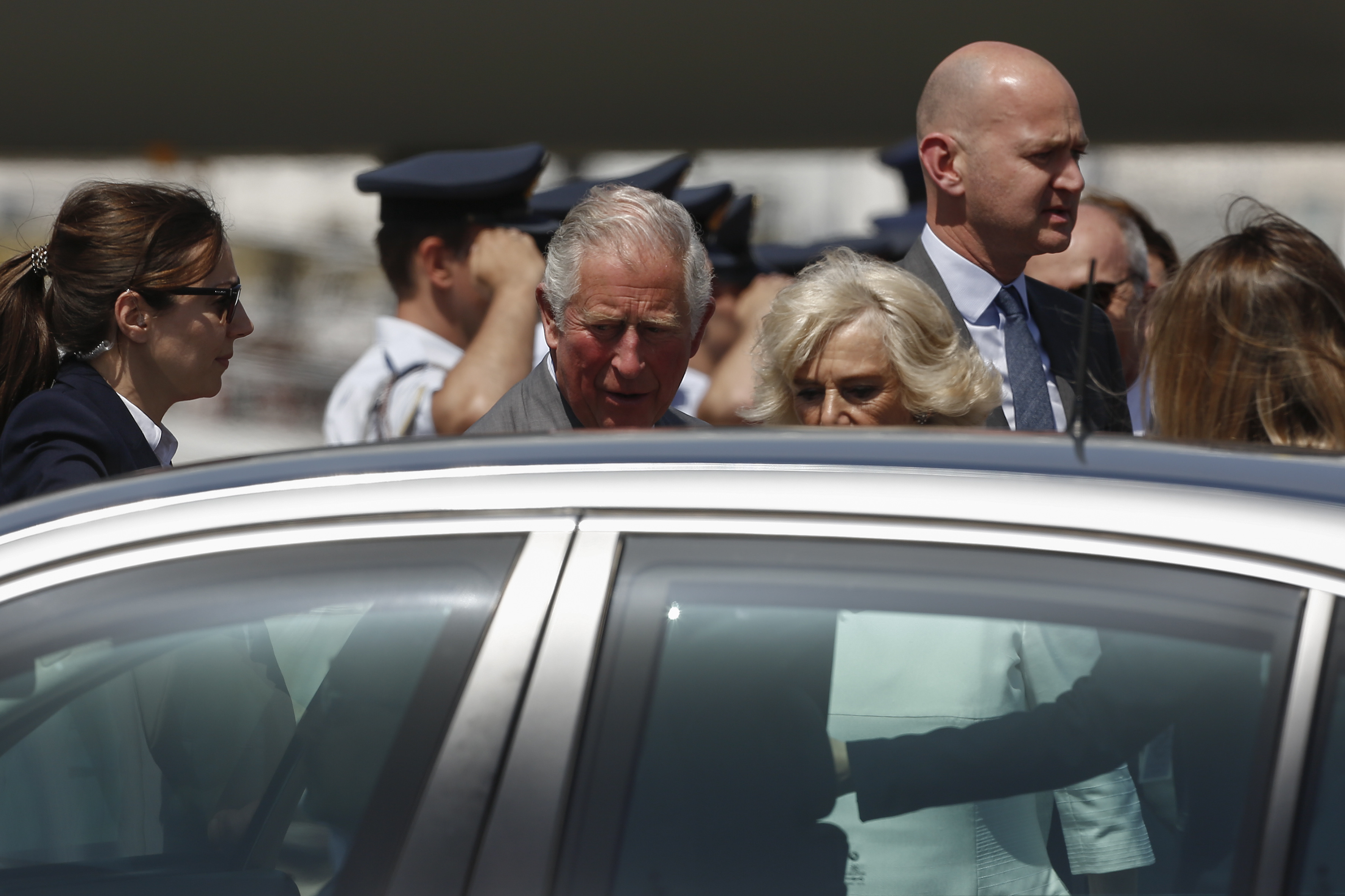 Στην Ελλάδα Κάρολος – Καμίλα: «Εχω μόνο θερμά λόγια για τη σχέση των δύο χωρών» (φωτό-βίντεο)-1