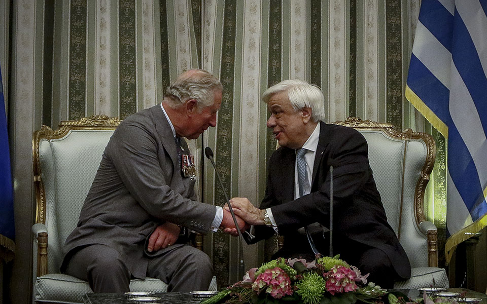 Στην Ελλάδα Κάρολος – Καμίλα: «Εχω μόνο θερμά λόγια για τη σχέση των δύο χωρών» (φωτό-βίντεο)-19