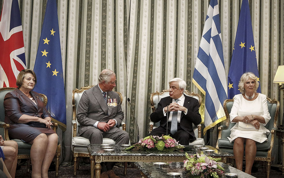 Στην Ελλάδα Κάρολος – Καμίλα: «Εχω μόνο θερμά λόγια για τη σχέση των δύο χωρών» (φωτό-βίντεο)-25