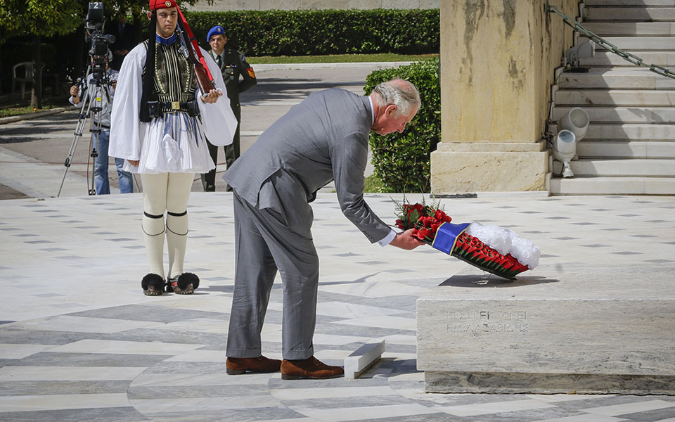 Στην Ελλάδα Κάρολος – Καμίλα: «Εχω μόνο θερμά λόγια για τη σχέση των δύο χωρών» (φωτό-βίντεο)-10
