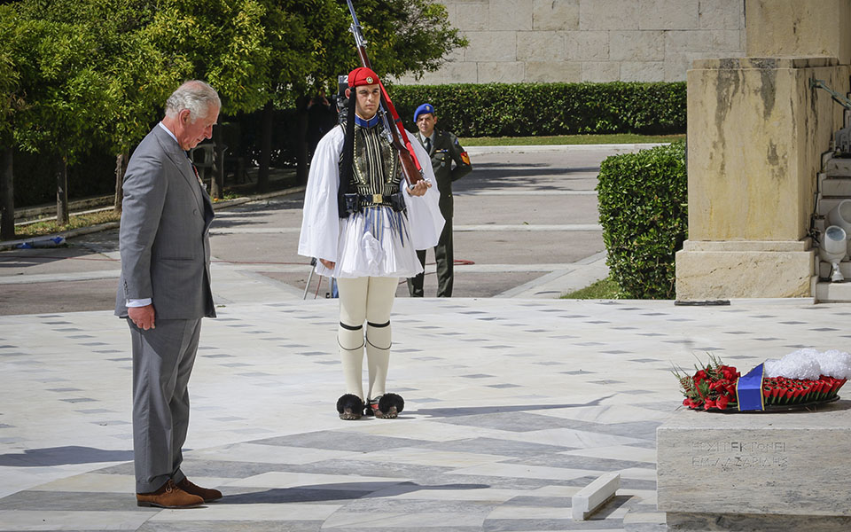 Στην Ελλάδα Κάρολος – Καμίλα: «Εχω μόνο θερμά λόγια για τη σχέση των δύο χωρών» (φωτό-βίντεο)-12