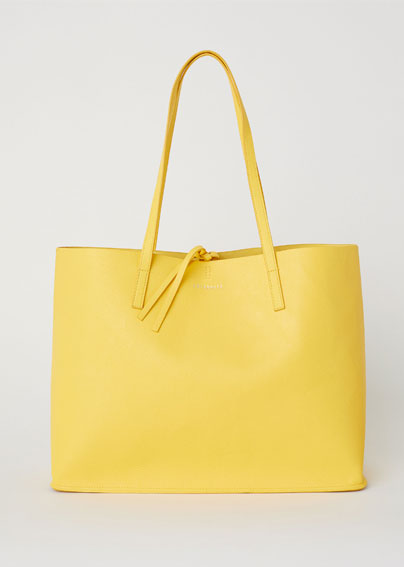 Βρήκαμε την ανοιξιάτικη τσάντα της Sienna Miller με λιγότερο από €20-2