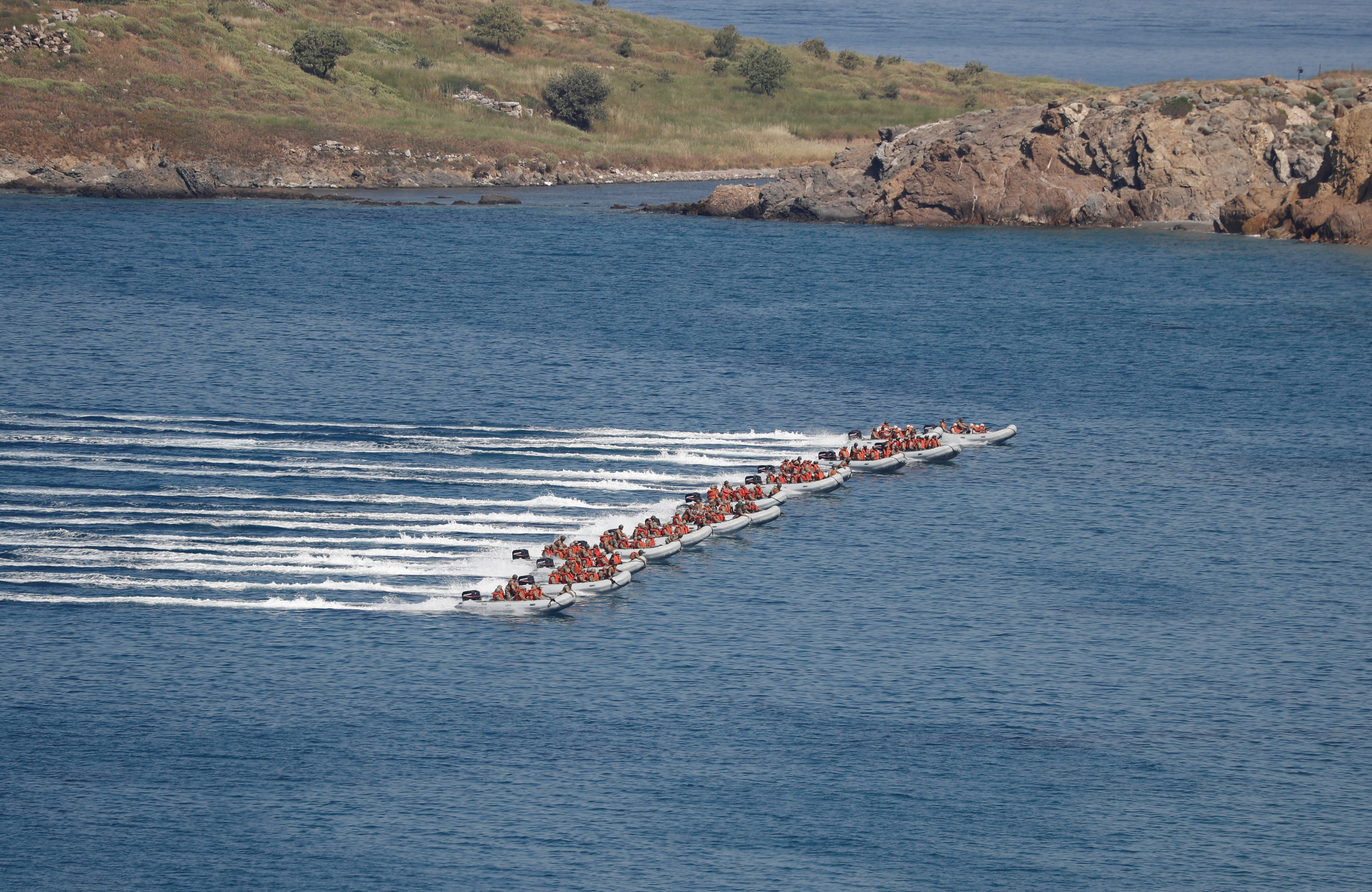 Μεγάλη τουρκική στρατιωτική άσκηση στη Σμύρνη (φωτογραφίες)-6