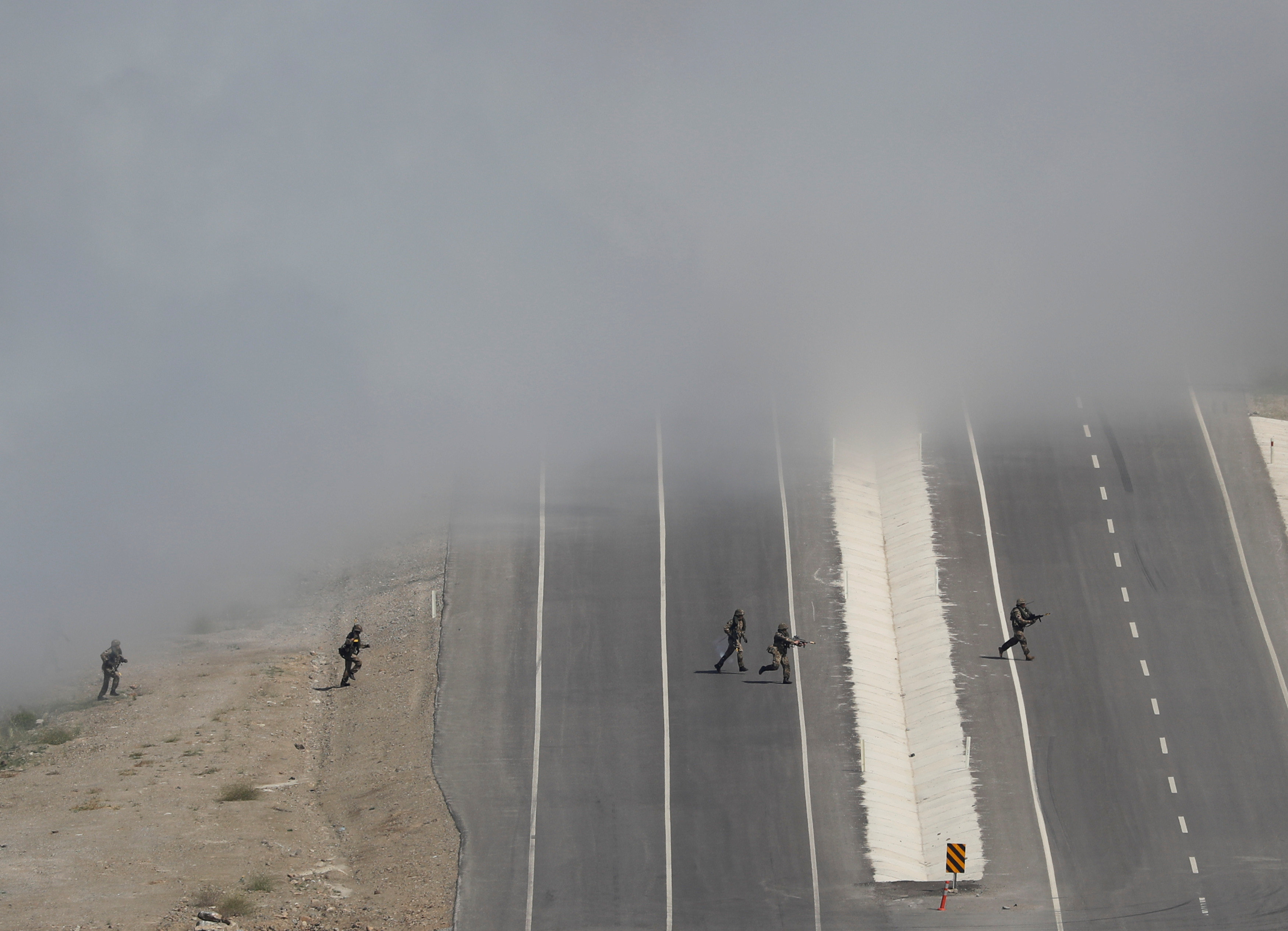 Μεγάλη τουρκική στρατιωτική άσκηση στη Σμύρνη (φωτογραφίες)-7