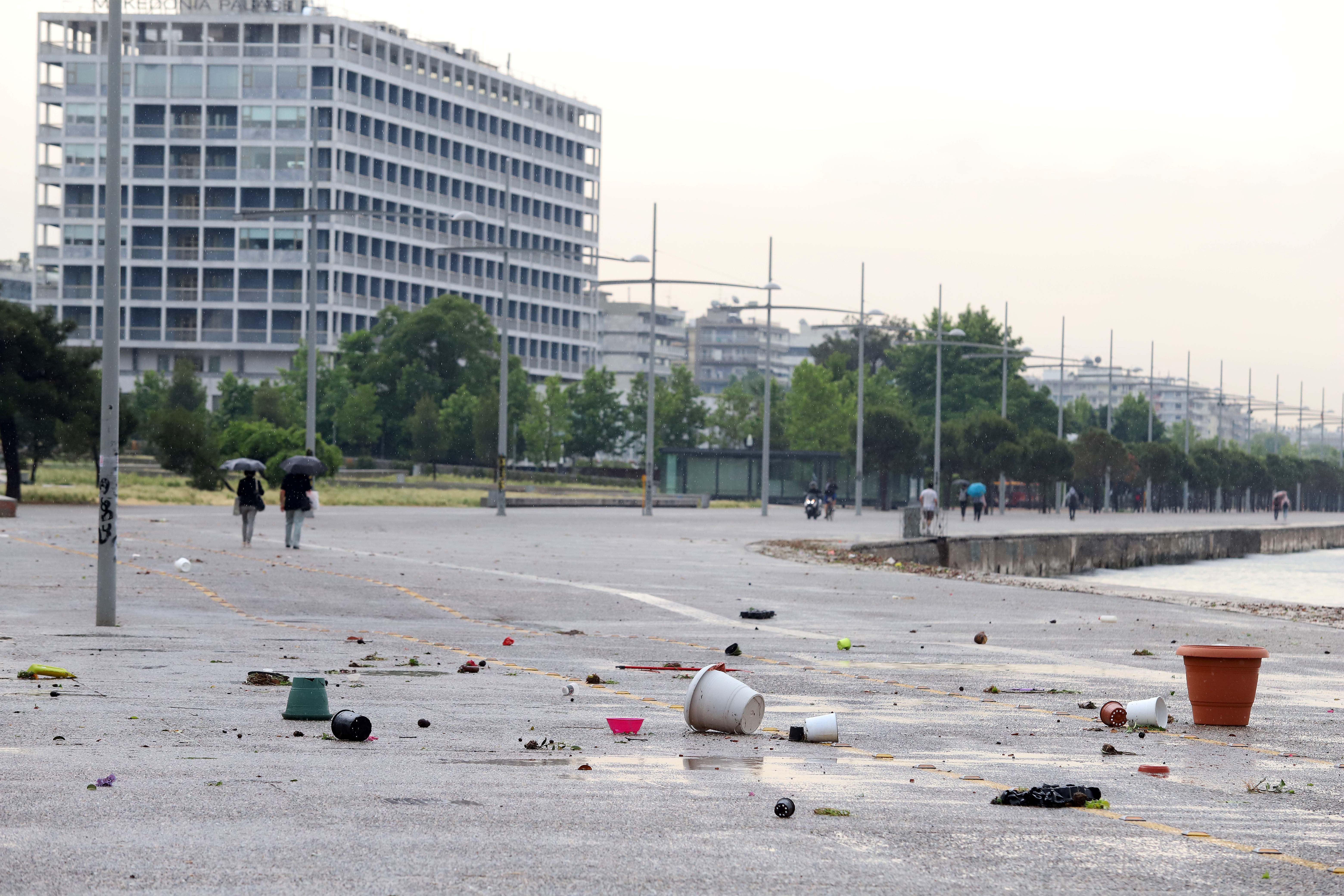 Αποκαθίστανται σταδιακά η ηλεκτροδότηση και η υδροδότηση στη Θεσσαλονίκη-1