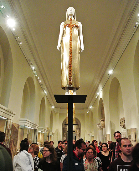 Εκθεση… αγγελικά πλασμένη στο Met της Νέας Υόρκης-1