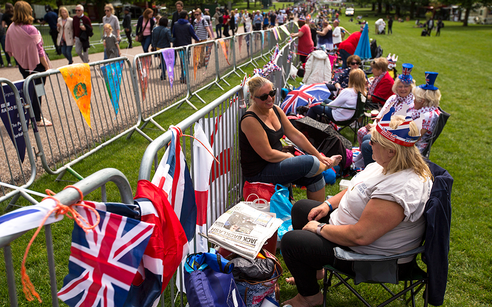 Αναλυτικός οδηγός για τον βασιλικό γάμο-2