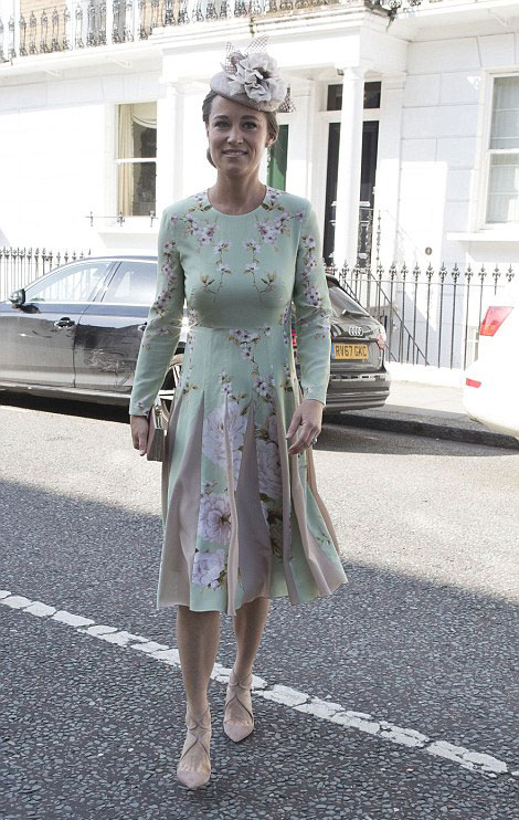 H Amal Clooney, η Victoria Beckham και οι άλλες στον γάμο της χρονιάς…-5