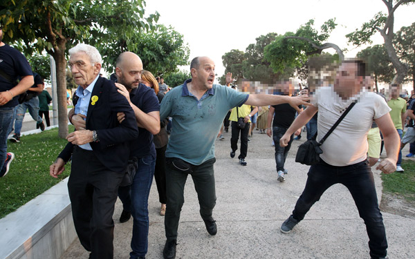 Βίαιο επεισόδιο σε βάρος του Γιάννη Μπουτάρη (Βίντεο)-2