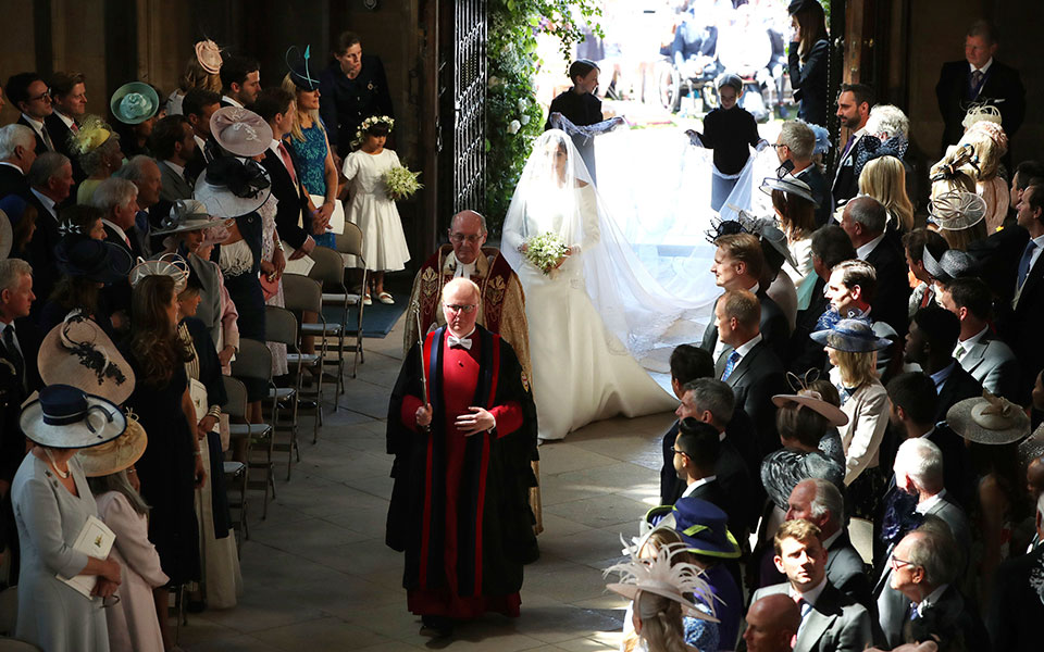 Με λαμπρότητα, βρετανική παράδοση αλλά και καινοτομίες ο βασιλικός γάμος-17