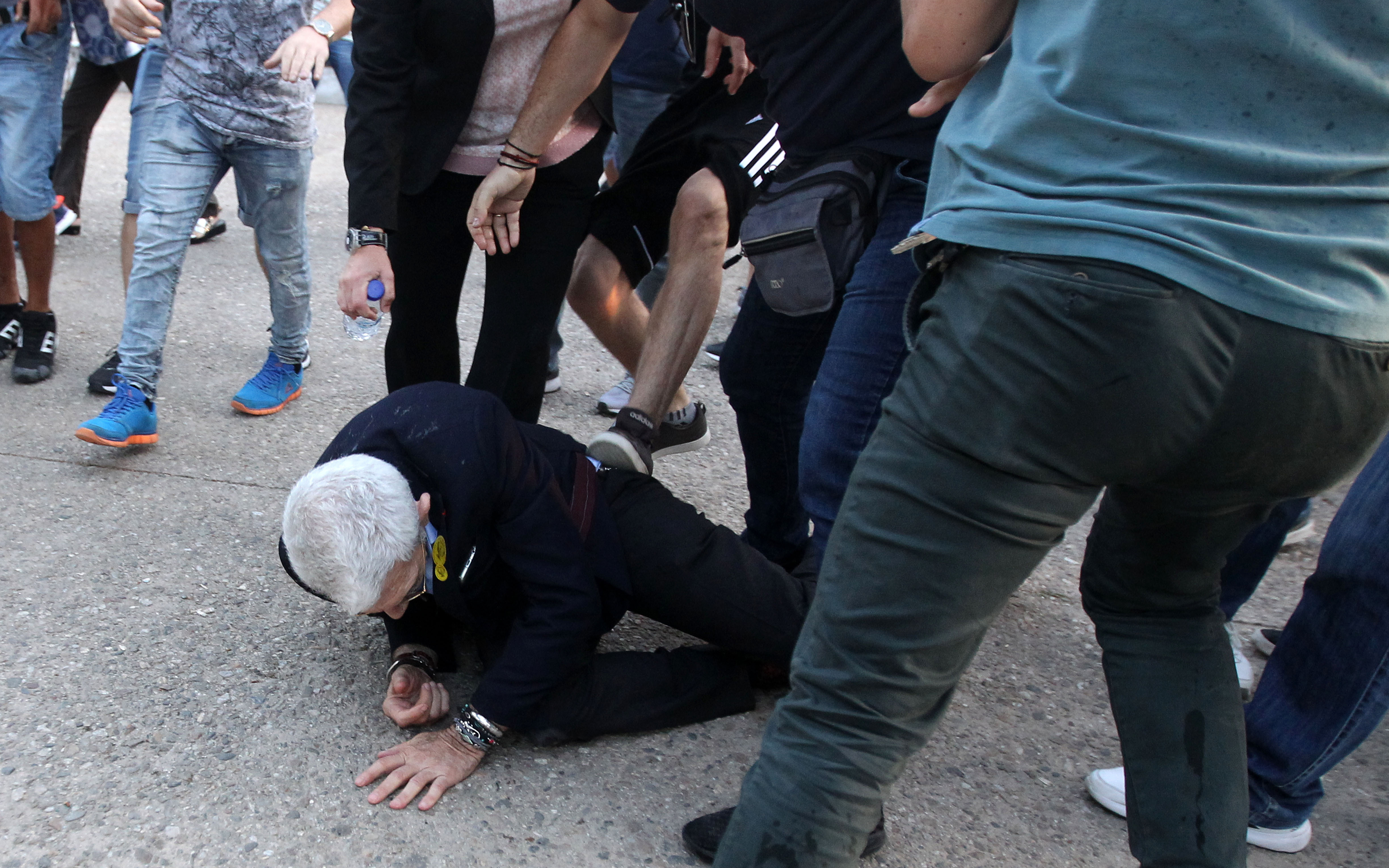 Μπουτάρης: Ηταν μια άθλια επίθεση – Καταδικάζει ο πολιτικός κόσμος-2